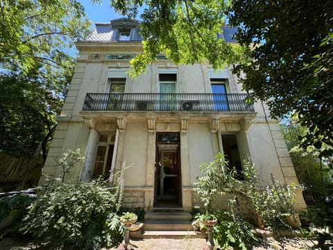 Property building, Facade/entrance, Garden view