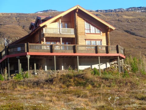 Property building, View (from property/room), Garden view, Mountain view