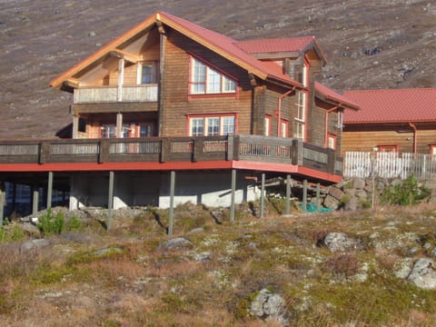 Property building, View (from property/room), Garden view, Mountain view