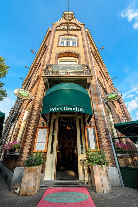 Property building, Facade/entrance