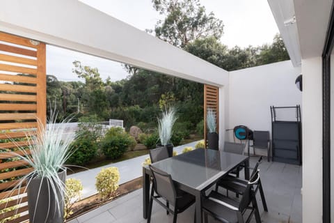 Patio, Dining area