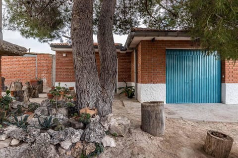 Kitchen or kitchenette, Open Air Bath