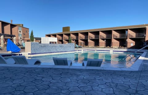 Swimming pool, Swimming pool