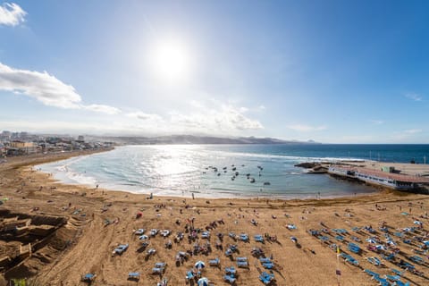 Living Las Canteras Homes - BRIGHT BEACHFRONT Condo in Las Palmas de Gran Canaria