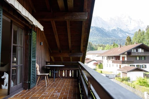 Dachgeschoss Wohnung Akelei am Fuße der Zugspitze Copropriété in Grainau