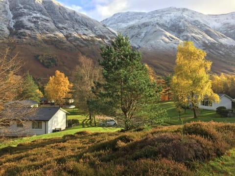 Property building, Nearby landmark, Natural landscape, Hiking, Autumn, Garden view, Mountain view