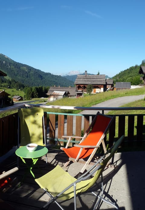 Balcony/Terrace, Mountain view