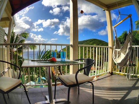 View (from property/room), Balcony/Terrace, Dining area, Sea view