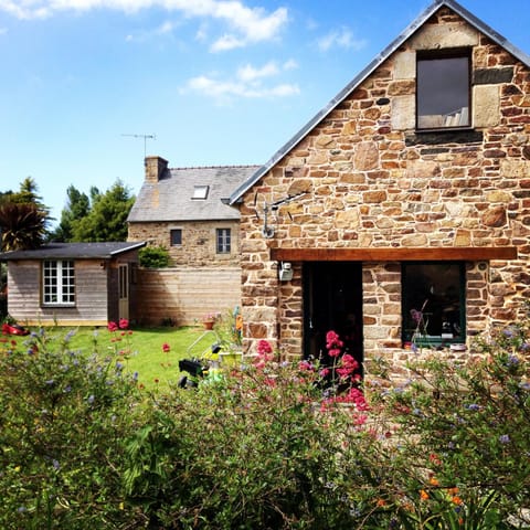 Facade/entrance, Garden