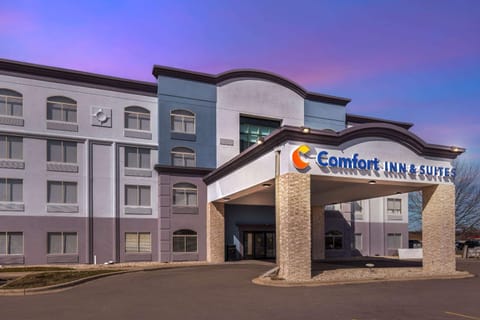 Comfort Inn & Suites Hotel in Madison
