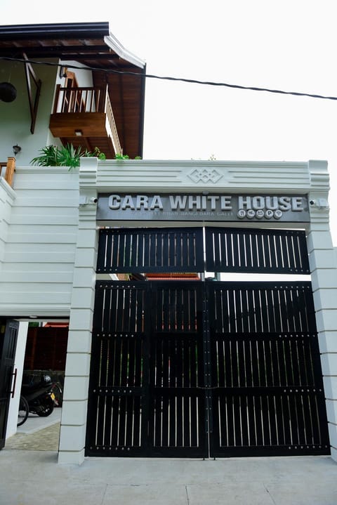 Cara White House Bed and Breakfast in Galle