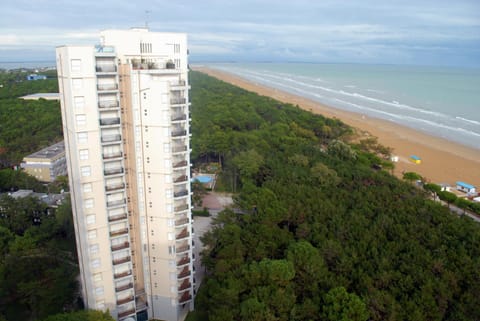 Facade/entrance, Winter, Sea view