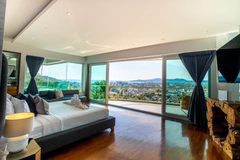 Bed, Bedroom, Sea view