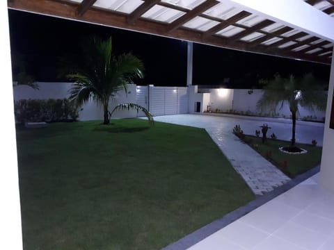 Guarajuba - casa em condomínio corais a 200 metros da praia House in State of Bahia