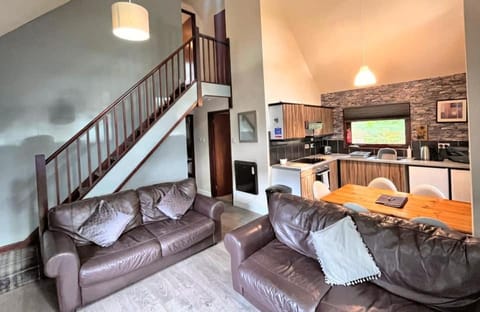 Primrose 19-Woodland Lodges-Carmarthen-Pembroke Chalet in Wales