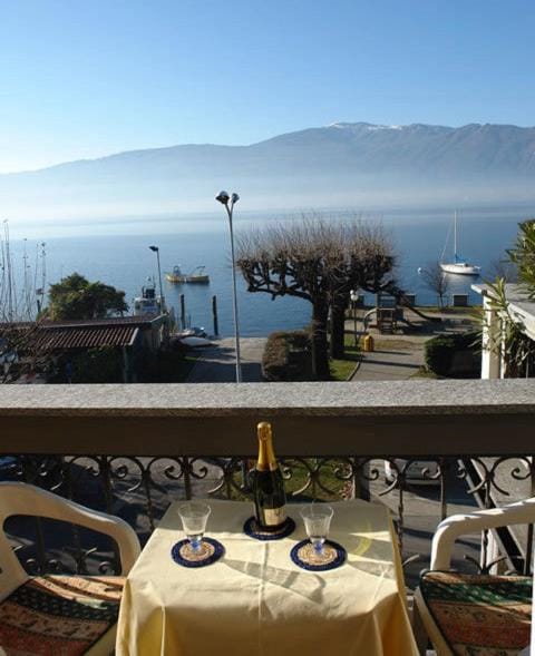 Balcony/Terrace, Lake view