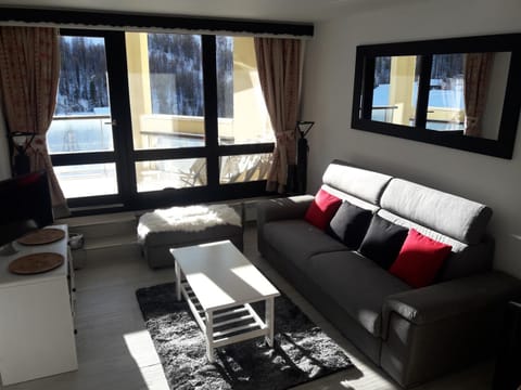 Appartement 4/6 pers plein sud. Front de neige Apartment in Isola