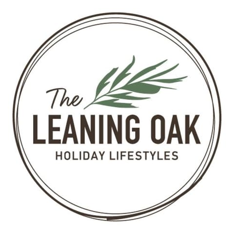 The Leaning Oak Holiday Lifestyles - Lake Conjola Resort in Lake Conjola