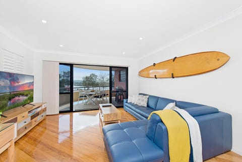 Living room, Seating area, River view