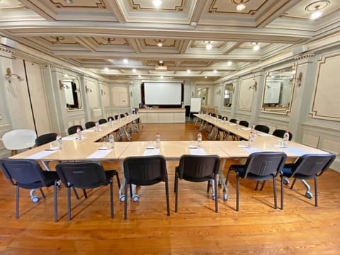 Meeting/conference room