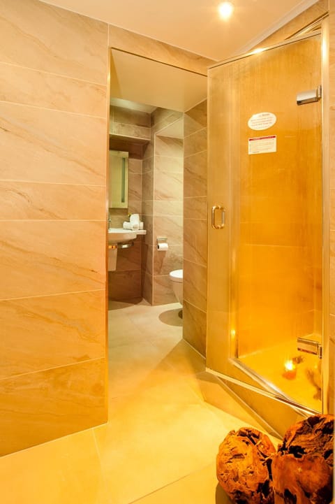 Steam room, Bathroom