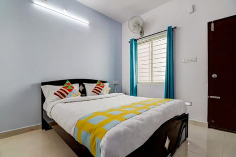 OYO Home Mishra Suites Bed and Breakfast in Bengaluru