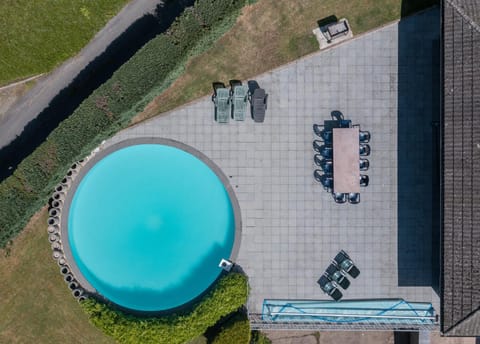 Luxueuse et spacieuse villa avec sauna et piscine House in Wallonia, Belgium