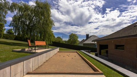 Luxueuse et spacieuse villa avec sauna et piscine House in Wallonia, Belgium