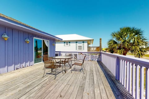 The Purple House by Meyer Vacation Rentals House in West Beach