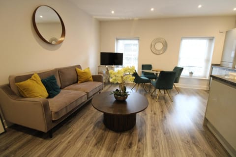 The Warren @ Short Stays Apartamento in Basingstoke