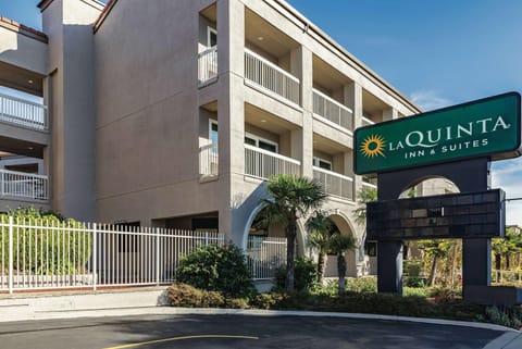 La Quinta by Wyndham San Francisco Airport West Hotel in Millbrae
