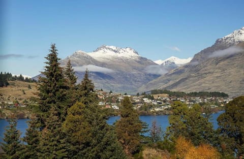 GoldRush Haven Villa in Queenstown