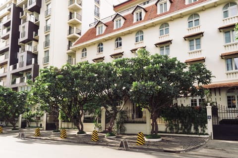 Central Mansions Serviced Apartments Condo in Phnom Penh Province
