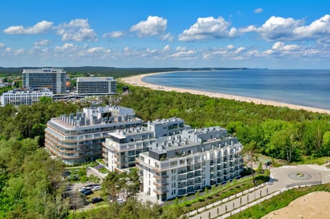 Property building, Day, Natural landscape, Bird's eye view, Beach, Sea view