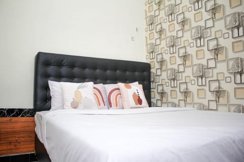 Capital O 2258 Santana Syariah Guest House Hotel in Special Region of Yogyakarta