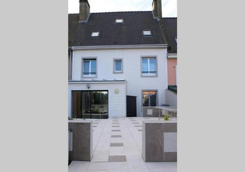 Property building, Inner courtyard view