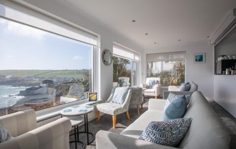 Lounge or bar, Sea view