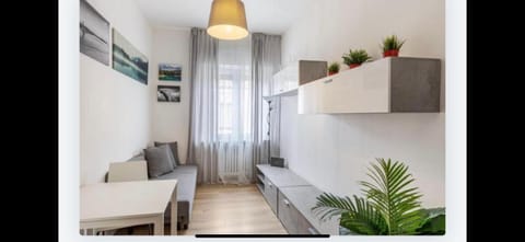 Queen East Verona apartments Apartment in Verona