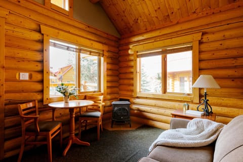 Miette Mountain Cabins Nature lodge in Yellowhead County