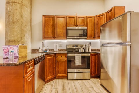 Kitchen or kitchenette, dishwasher, minibar, oven, pet friendly, stove