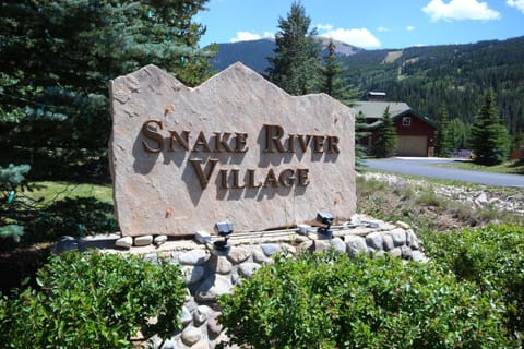 Snake River 13 by SummitCove Lodging Casa in Keystone