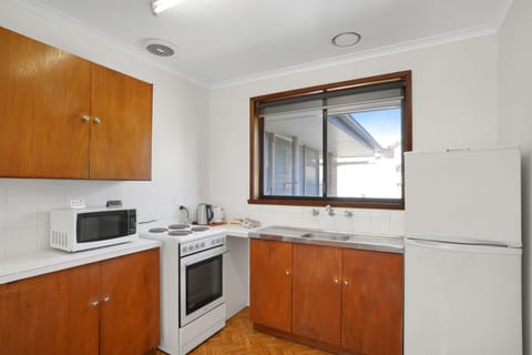 Eastern Beach Unit 6 House in Port Fairy