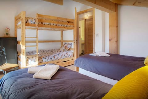 Bed, Photo of the whole room, Bedroom, bunk bed