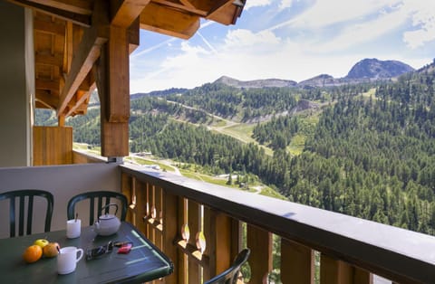 Balcony/Terrace, Mountain view