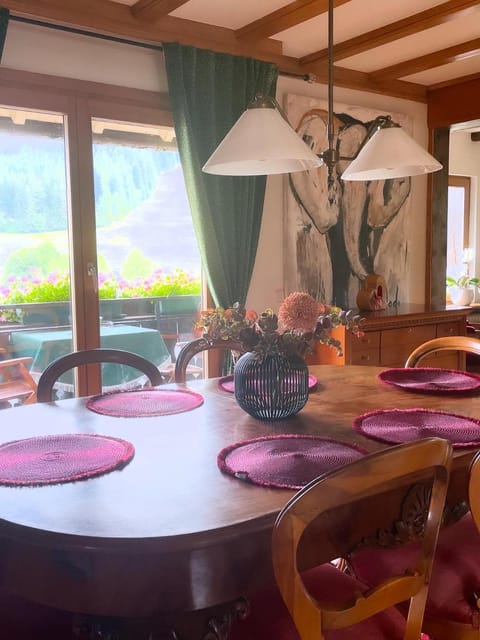 Ferienhaus mit Sauna und HS-Card - Rose & Belle - Greschuk Apartments Apartment in Schluchsee