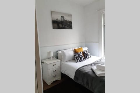 South Shield's Hidden Gem Garnet 3 Bedroom Apartment sleeps 6 Guests Copropriété in South Shields