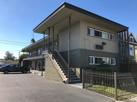 Bay Bridge Inn Oakland Motel in Oakland