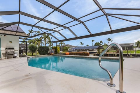 Villa Summer Bliss - Roelens Vacations House in Cape Coral