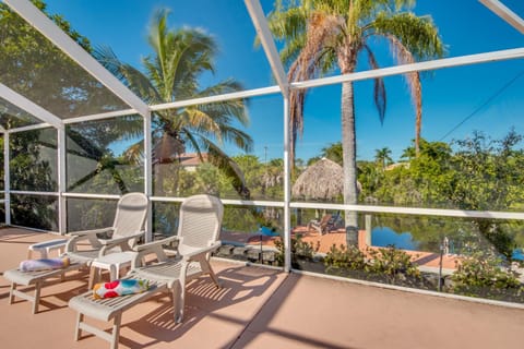 Villa Coral Retreat- Roelens Vacations House in Cape Coral