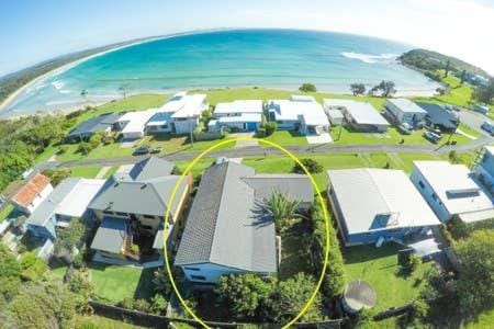 Bird's eye view, Beach, Beach, Sea view, Family